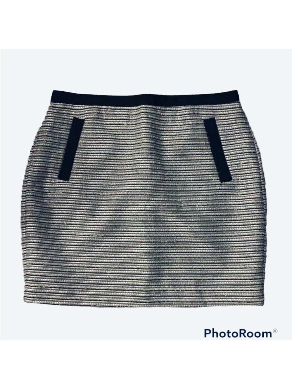 𝅺LOFT Black/White Metallic Cream and Gold TweedStriped Mini Skirt